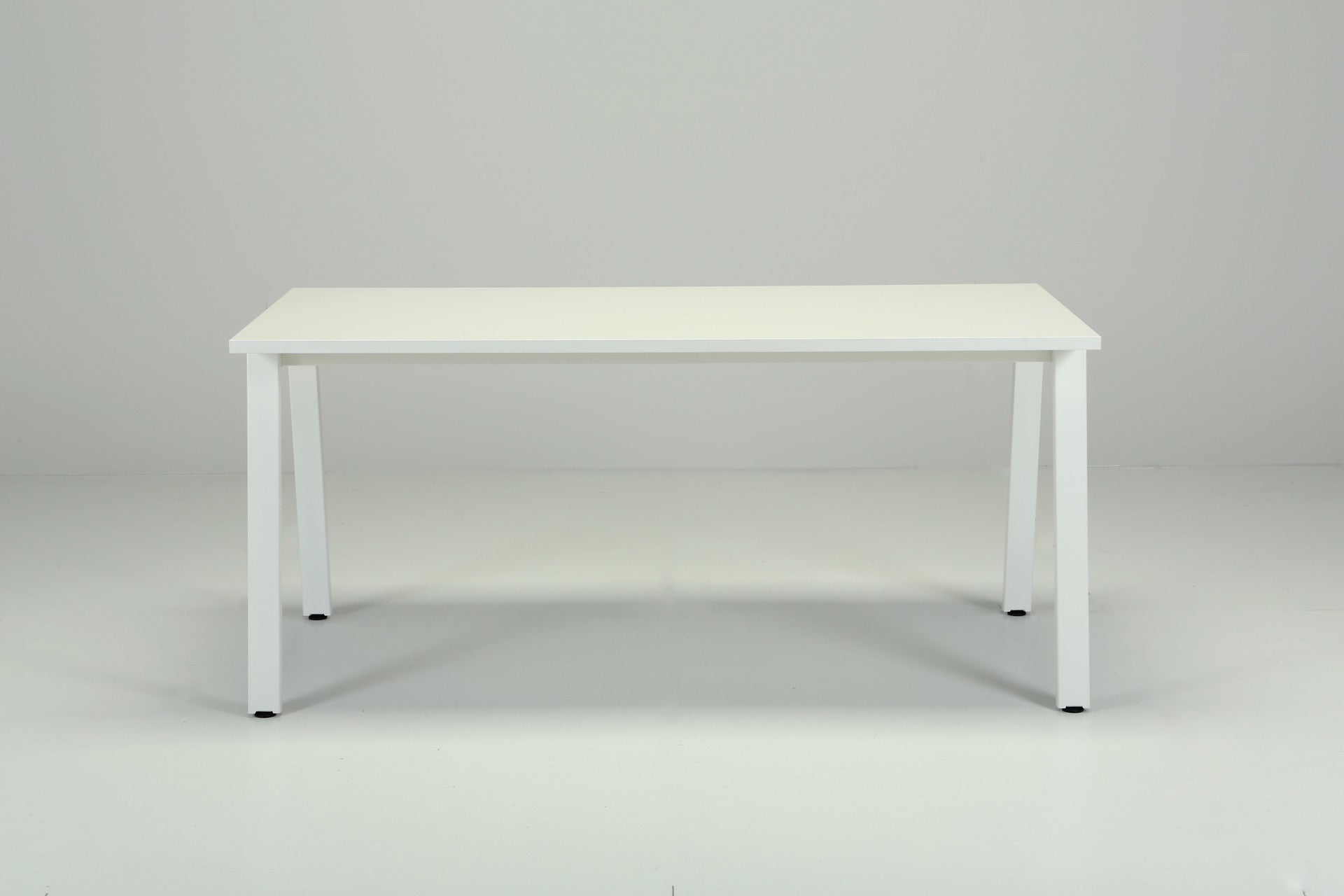Schreibtisch 80 cm breit | A-em