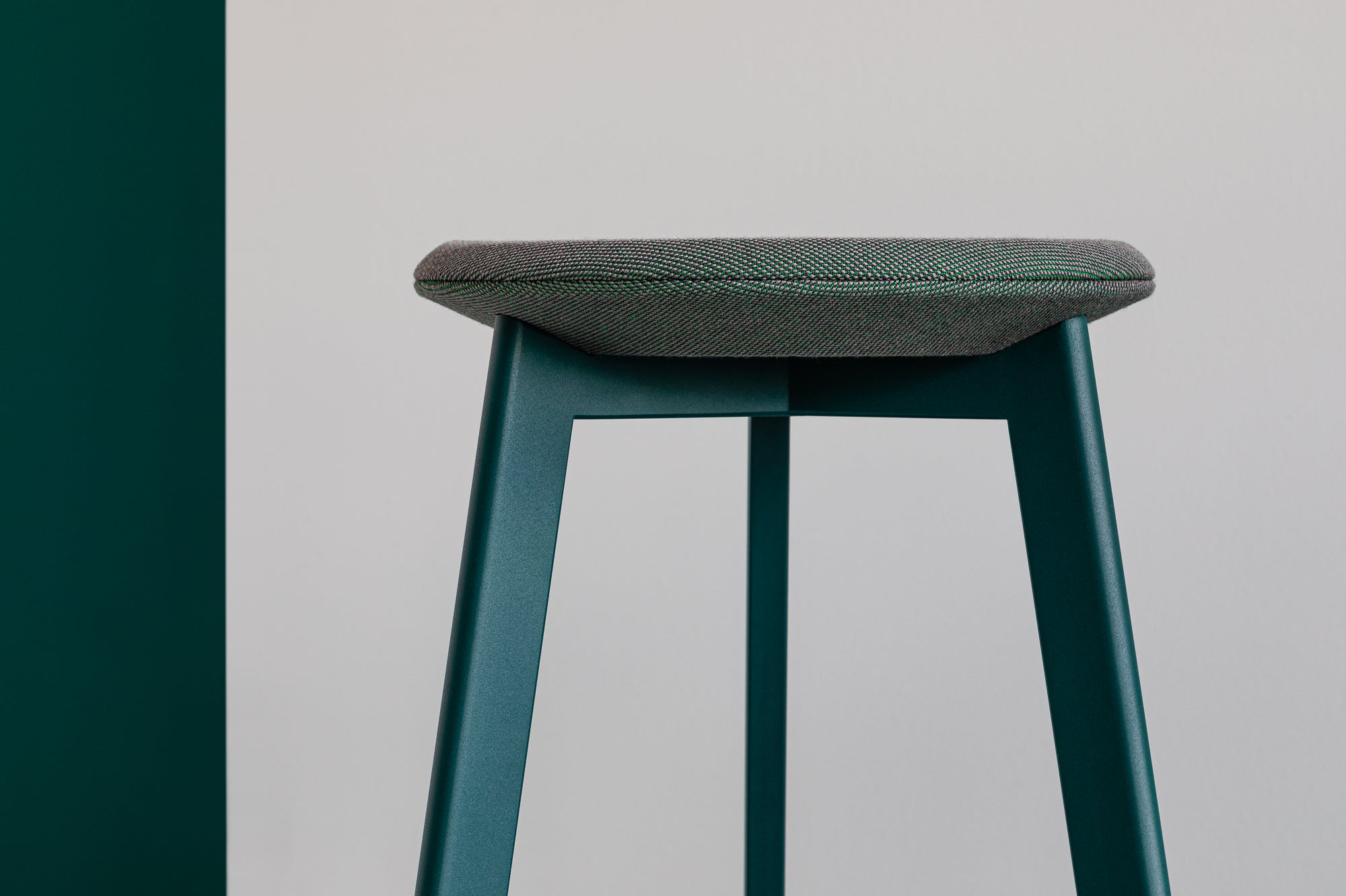 Hocker Ball